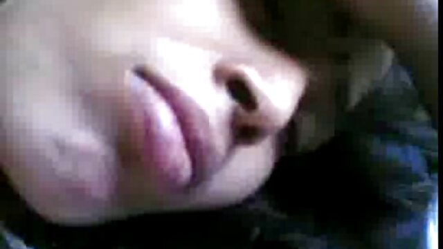 ඉහළ අර්ථ :  Brunette gal හොඳින් දායාද වූ පෙම්වතෙකු සතුටු කරයි වීඩියෝ ක්ලිප් 